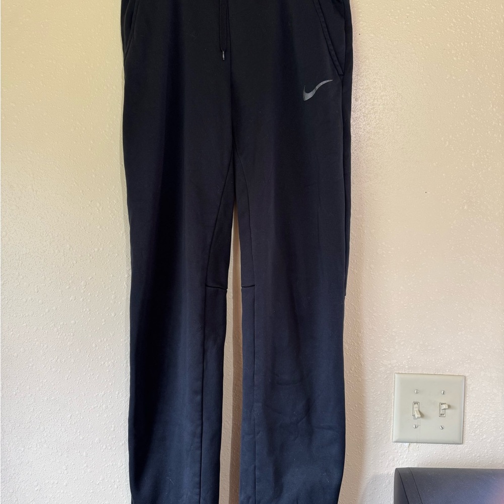 Nike Men's Black Dri Fit Straight Leg Sweats. Excellent Condition!